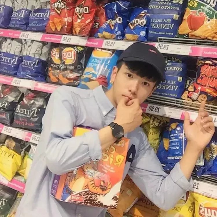 蓝娅兴朗
