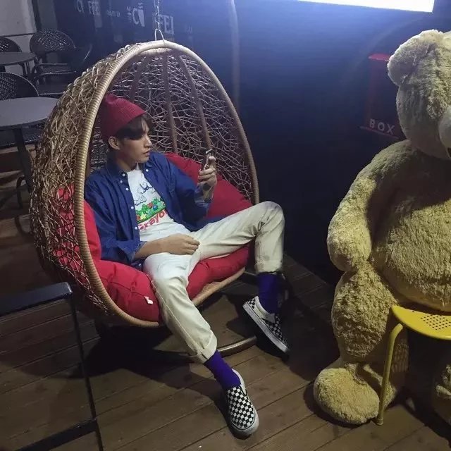 徐鸿先月