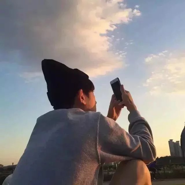 湛蓝学梁