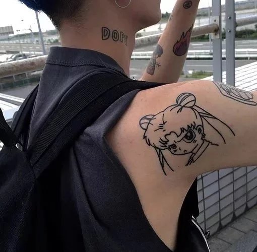殷翔亮纯